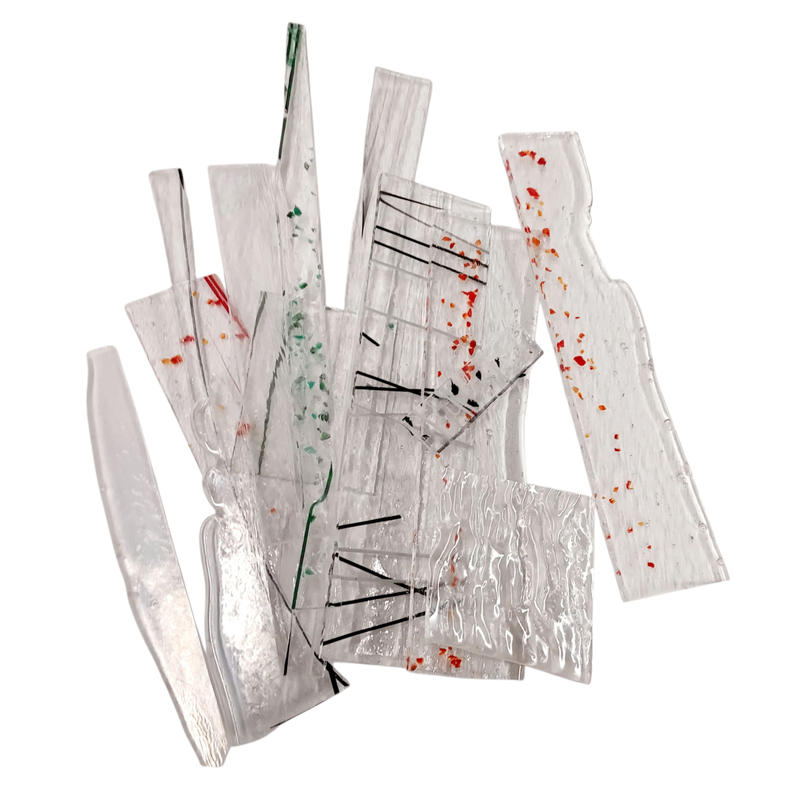 kirkas kuviollinen tai iridisoitu